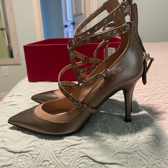 NIB Valentino Heels - Picture 12 of 12
